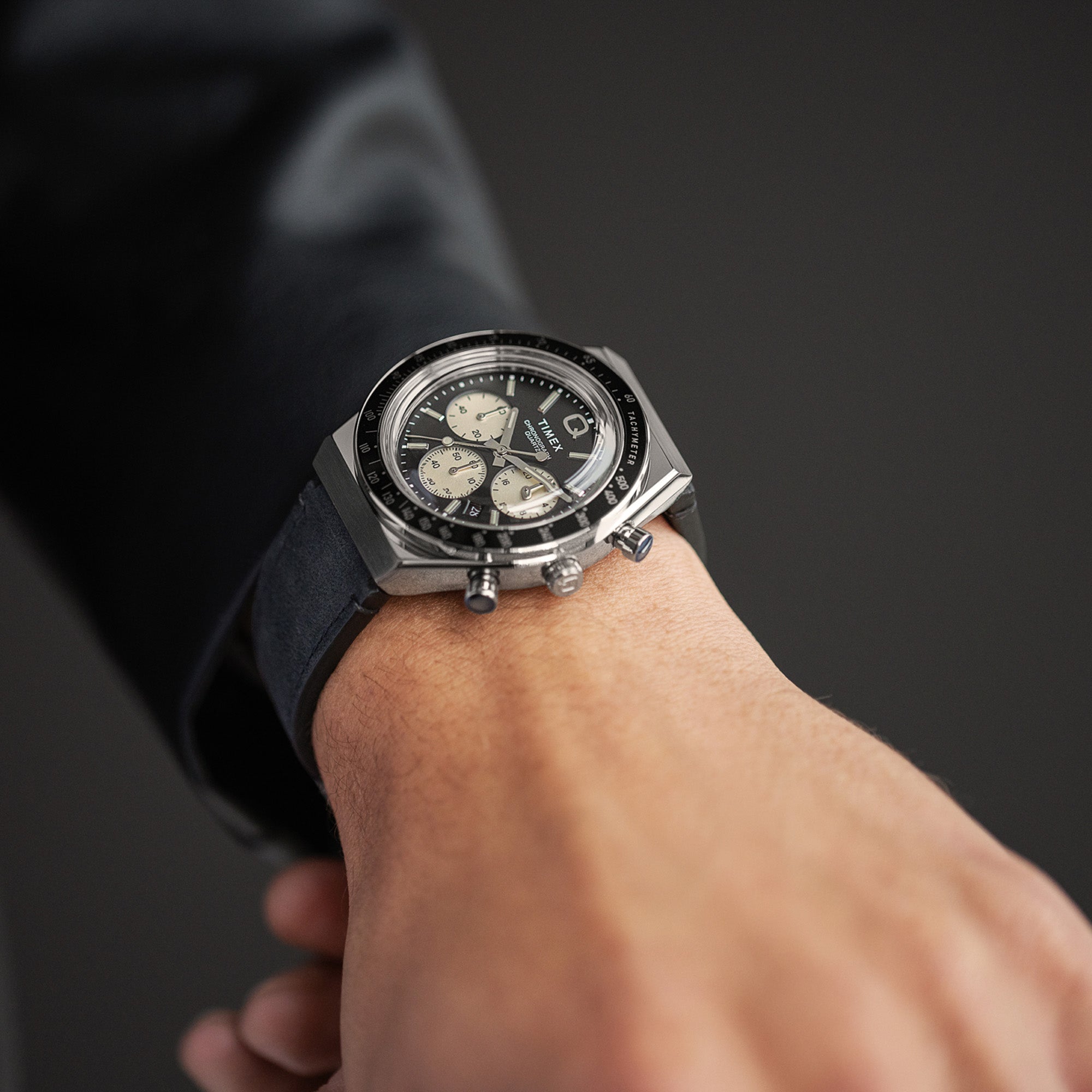 Timex Q 40MM Quartz - TW2V42700