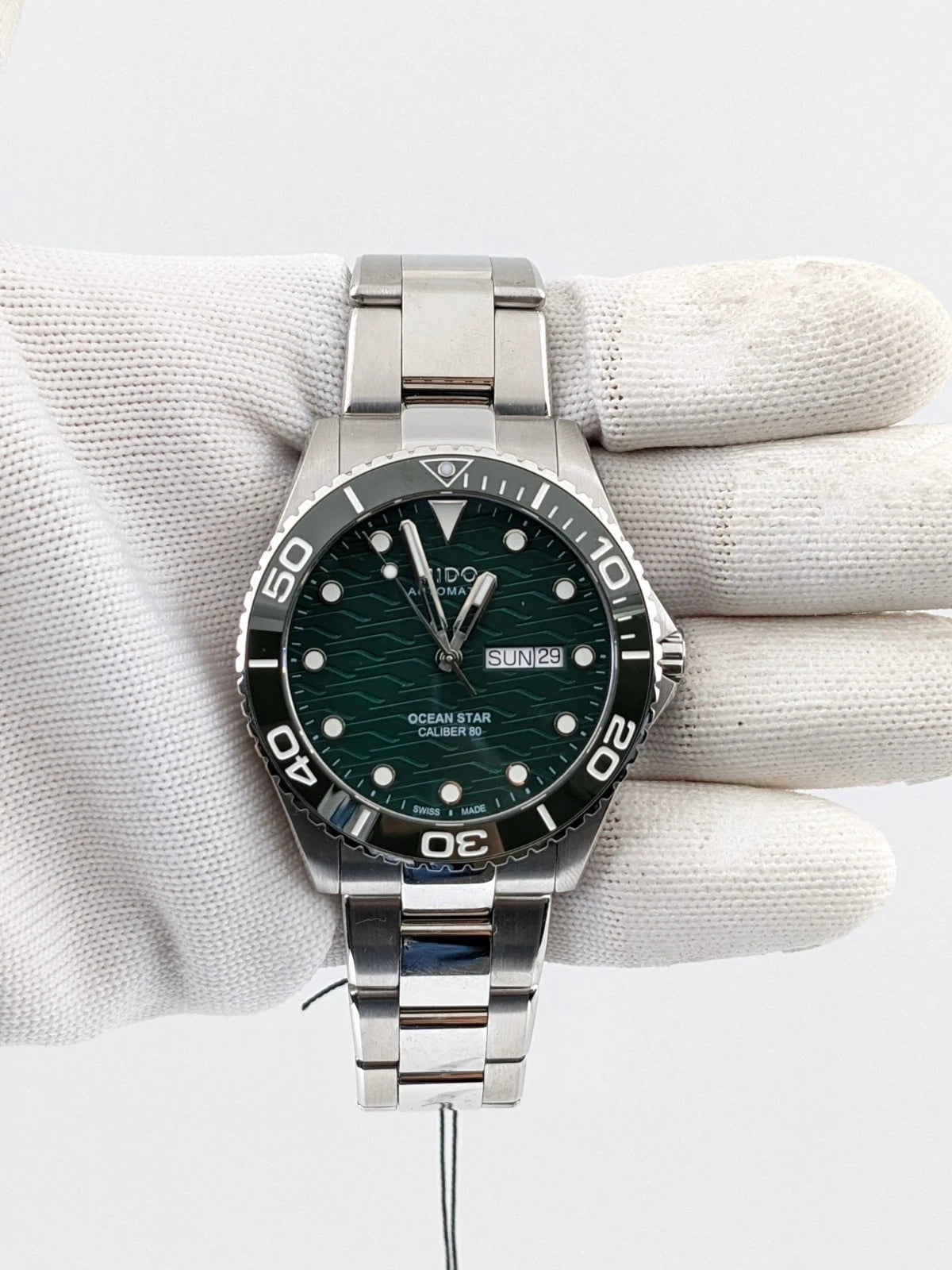 Ocean Star 200C 42MM Automatic - M0424301109100