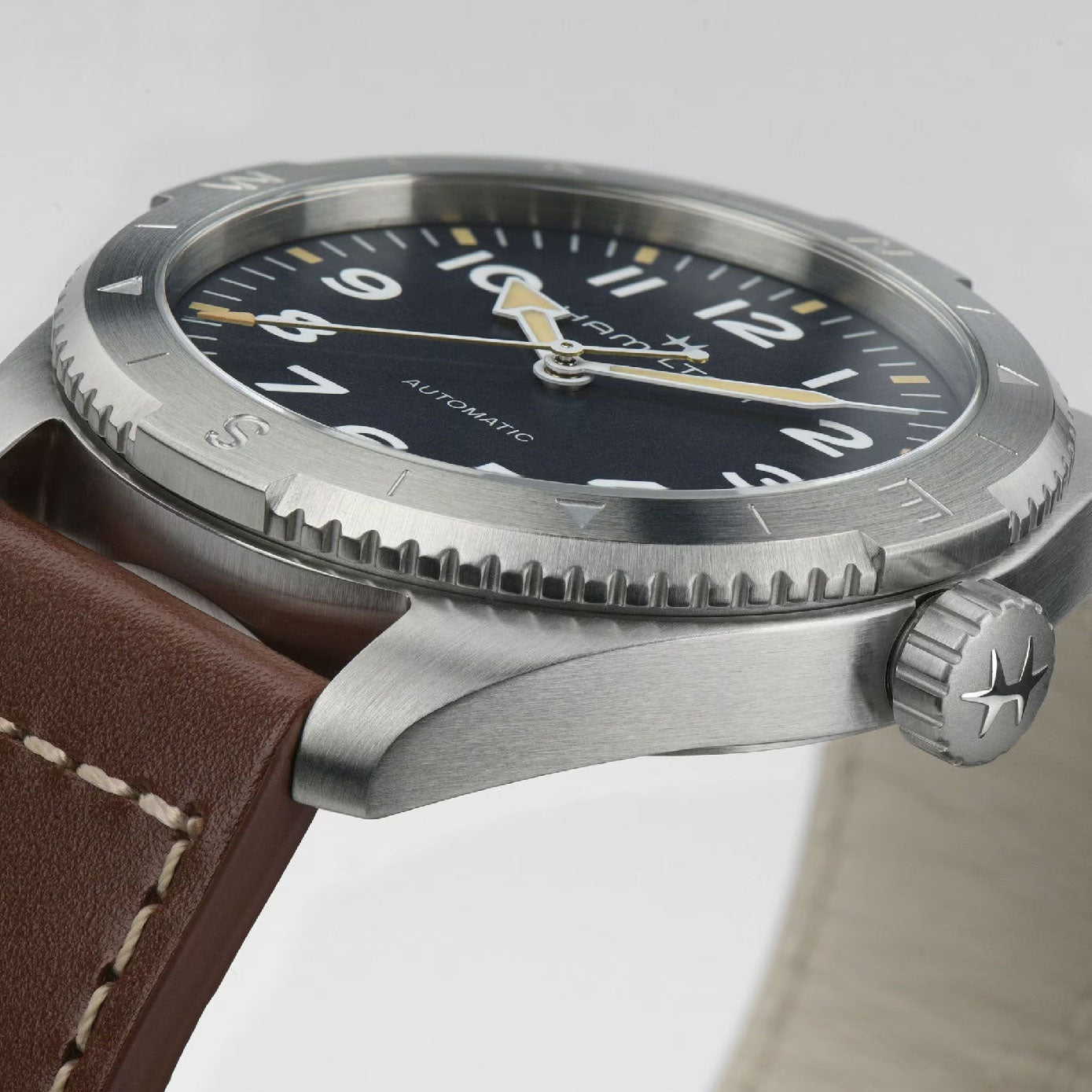 Khaki Field with Blue Dial Leather Strap - H70315540